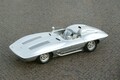 これぞアメリカの魂「シボレー・コルベット・スティングレイ（C2）」懐かしのアメリカンマッスルカー！──【世界の名車・珍車図鑑】Vol.17