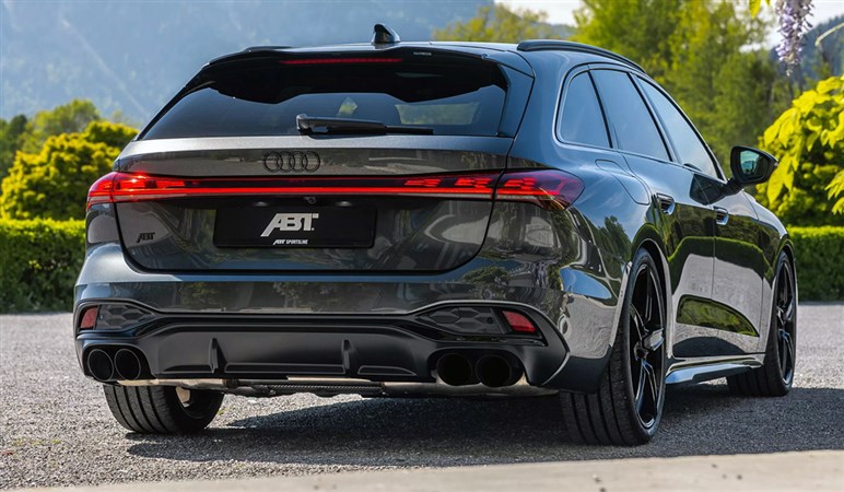 ドイツチューナーがアウディ「S5」を「RS5」級に進化させる。440ps×専用エアロの激アツワゴン登場