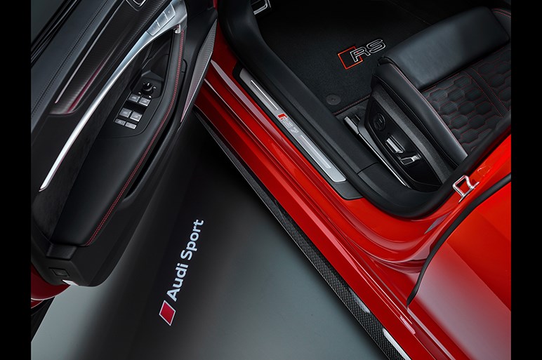 新型アウディ RS7 スポーツバック初公開。48Vマイルドハイブリッド搭載