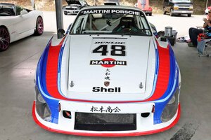 少年時代の憧れのポルシェ「935」を愛車の930ターボをベースに手作りで再現！