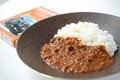 スズキの新商品はまさかのレトルトカレー！ インド社員が愛した母の味を完全再現した「スズキ食堂」を発売。ジムニーやスイフトなどイラスト別で4種の味！