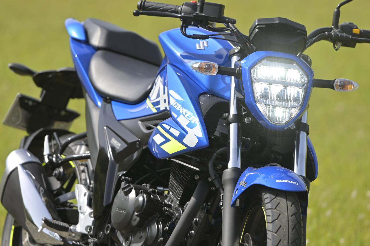 原付二種よりも最終的におトクかも 125ccバイクの購入を検討しているライダーに見てほしい ジクサー 150 の3つの魅力 個人的スズキ最強説 Gixxer 試乗レビュー 1 解説編 Webオートバイ 自動車情報サイト 新車 中古車 Carview