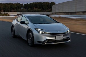 プリウスの頂点「PHEV」が3/15発売。価格差は？ どんなユーザー向け？