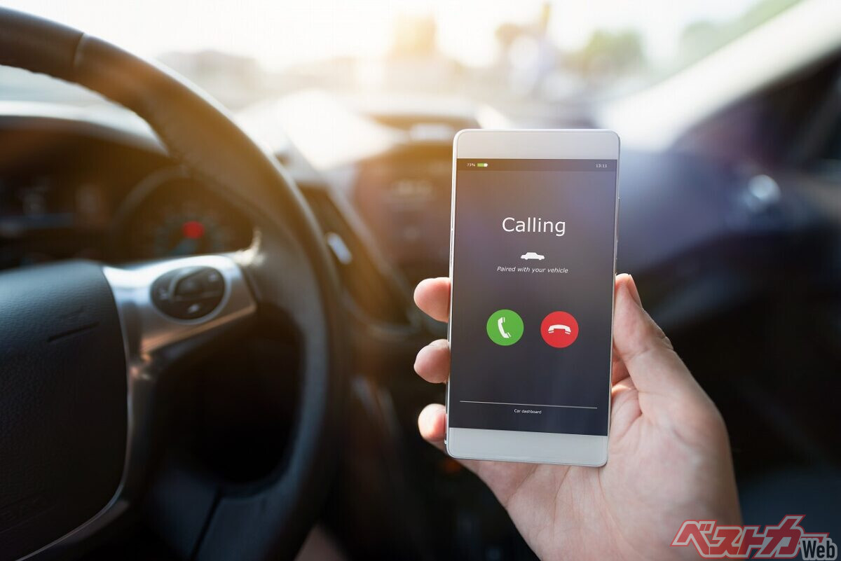 「急ぎの電話」は緊急事態にあらず!! 高速道路の路肩停車は即違反で罰金9000円！