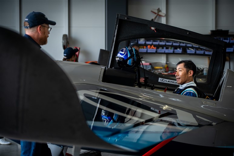 「エアレースX」第2戦に向け大規模アップデートを投入。王者・室屋義秀選手を支えるレクサスの“技術と匠”
