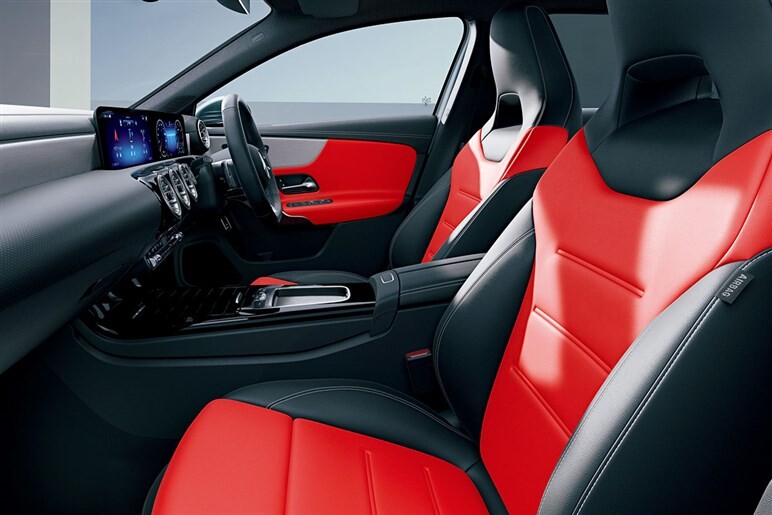 メルセデス「Aクラス」らにお得な「アーバンスターズ」追加。本革シートやAMGラインが標準…515万円から