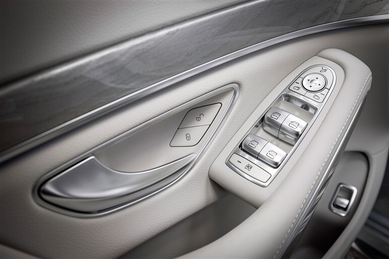 S63AMGに速攻試乗。0-100＝4秒モンスター