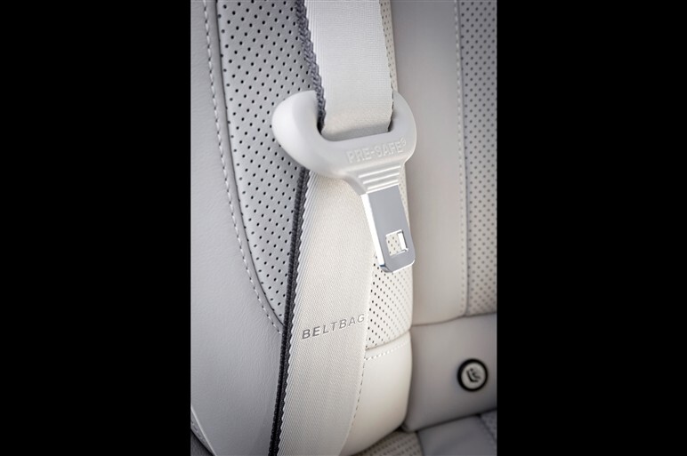 S63AMGに速攻試乗。0-100＝4秒モンスター