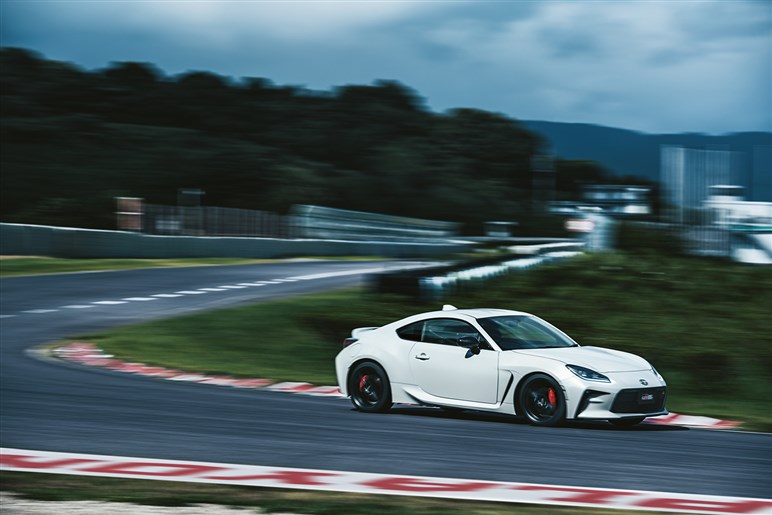 「GR86」改良型発表＆200台限定のシブい特別仕様車「リッジ グリーン リミテッド」予約開始