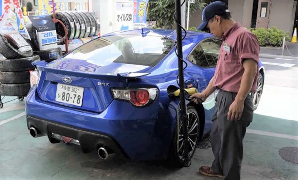 愛車の燃費が気になってしょうがない 車載の平均燃費計は本当に正確なのか ベストカーweb 自動車情報サイト 新車 中古車 Carview