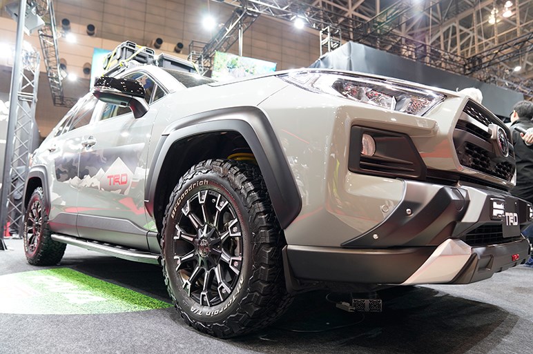 トヨタ RAV4 TRD "フィールドモンスター"は大地を駆ける地上の怪物!? - 東京オートサロン