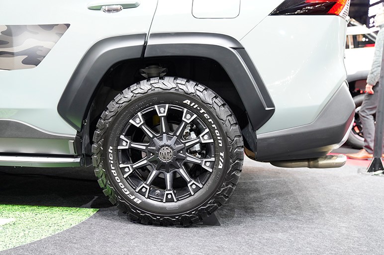 トヨタ RAV4 TRD "フィールドモンスター"は大地を駆ける地上の怪物!? - 東京オートサロン