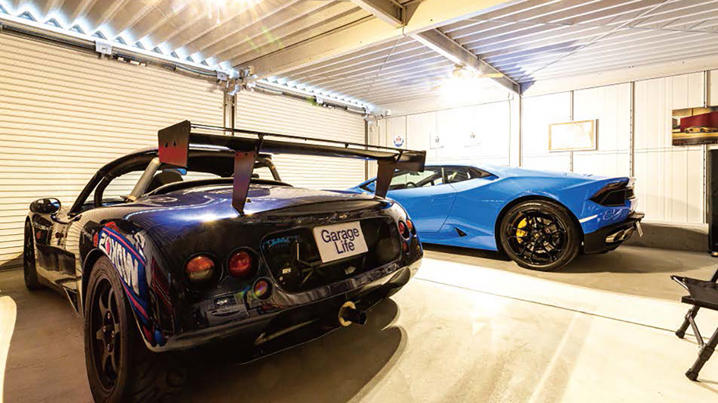 ランボルギーニとトミーカイラが並ぶ 頑健で質実剛健なガレージ ガレージライフ Le Volant Carsmeet Web 自動車情報サイト 新車 中古車 Carview