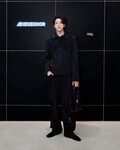 ENHYPENのソンフンとジェイクが「ADERERROR PLUG SHOP HANKYU UMEDA」を電撃訪問！──ふたりが語る、アーダーエラーの魅力とブランド愛