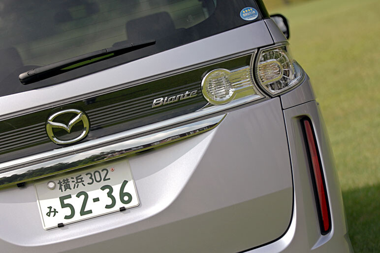 ビアンテ 小沢コージ試乗 マツダ発の背高ミニバン