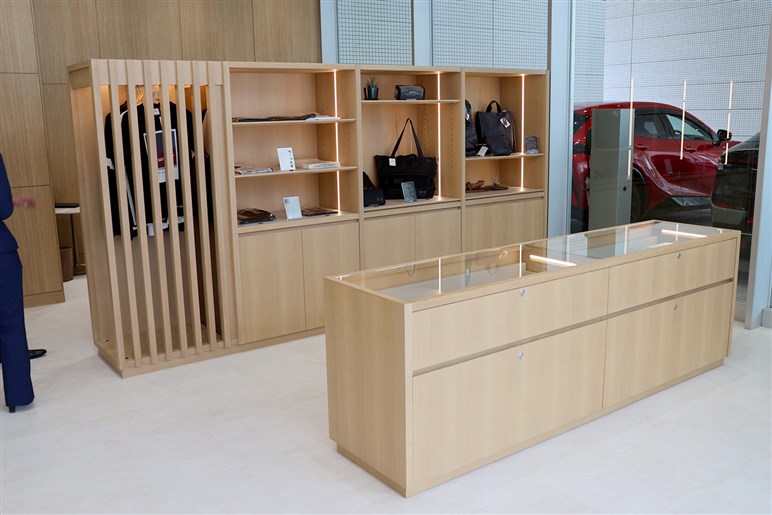55万円差はアリ？ナシ？　専門店でしか買えない「クラウン スポーツ RS “ザ リミテッド マットメタル”」発売