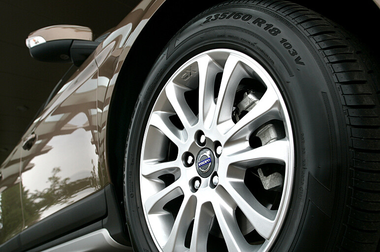 日本デビューに期待大!　ボルボXC60英国仕様