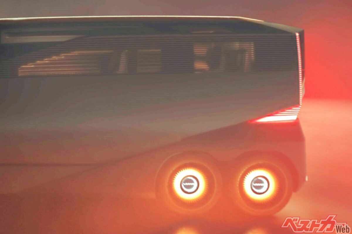 レクサス「LS」ついに“セダン”を超えた！　6輪「LSコンセプト」が示す“未踏のラグジュアリー空間”とは!?