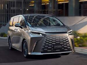 レクサス「LM」6座仕様車を追加 3列目もラグジュアリーな空間に