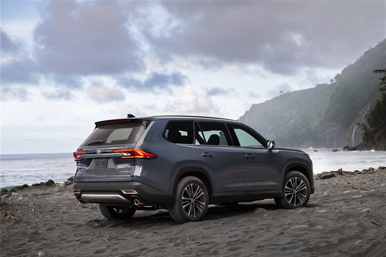 【スライドドアも完備!?】「センチュリーSUV」に豪華ロングホイールベース仕様の追加はあるのか？
