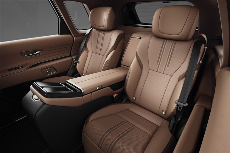 【スライドドアも完備!?】「センチュリーSUV」に豪華ロングホイールベース仕様の追加はあるのか？