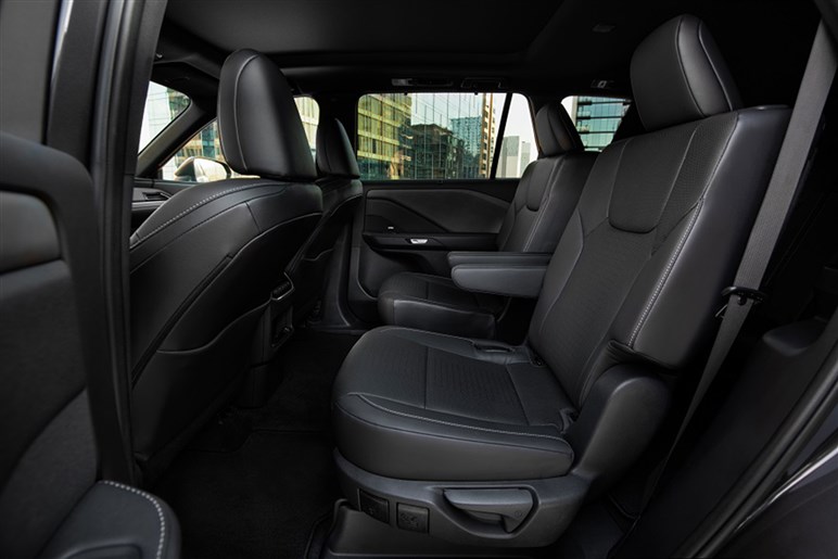【スライドドアも完備!?】「センチュリーSUV」に豪華ロングホイールベース仕様の追加はあるのか？