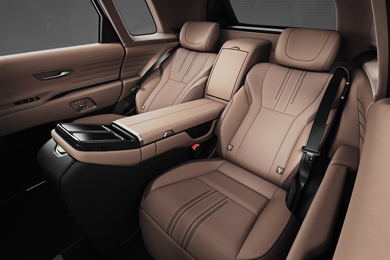 【スライドドアも完備!?】「センチュリーSUV」に豪華ロングホイールベース仕様の追加はあるのか？