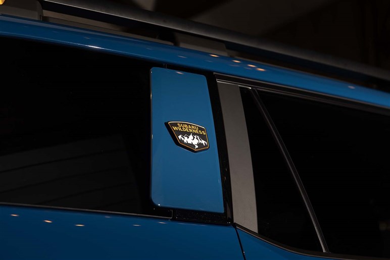 スバルが“ゴツ系SUV”の頂点モデルを発表。ランクル300やトライトンも二度見するマッチョボディが話題に
