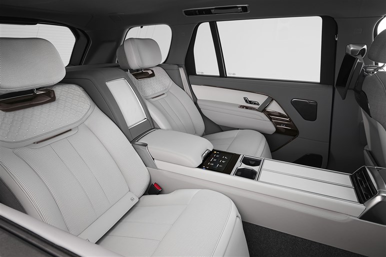 【スライドドアも完備!?】「センチュリーSUV」に豪華ロングホイールベース仕様の追加はあるのか？