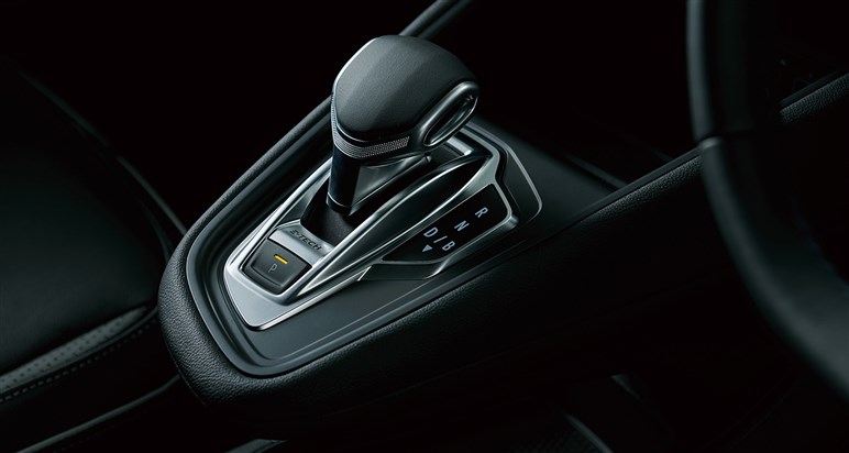 【キャプチャーの兄貴分】ルノー新型SUV「ボレアル」初撮影。未来的デザインで日本での予想価格は380万円～