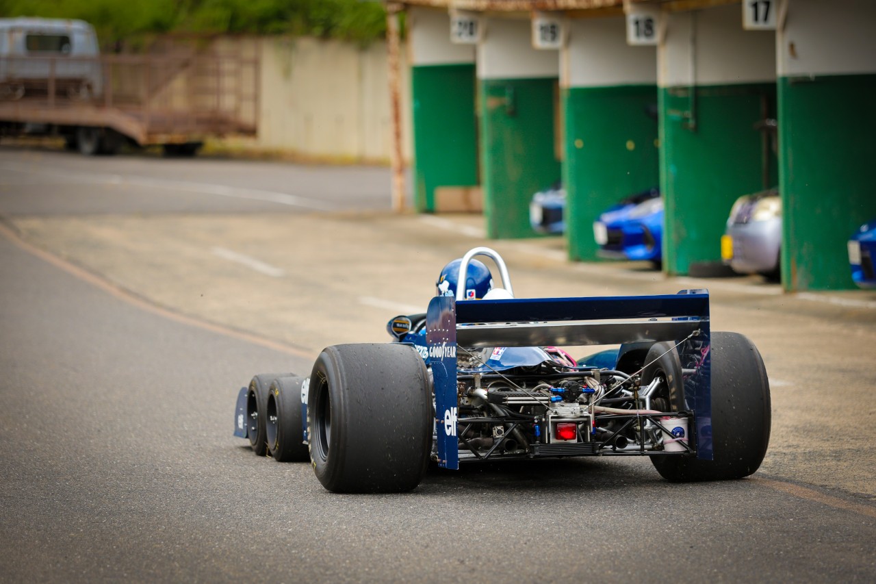 ハンドメイドの6輪F1タイレルP34がエビスサーキット東コースを走る！そして･･･