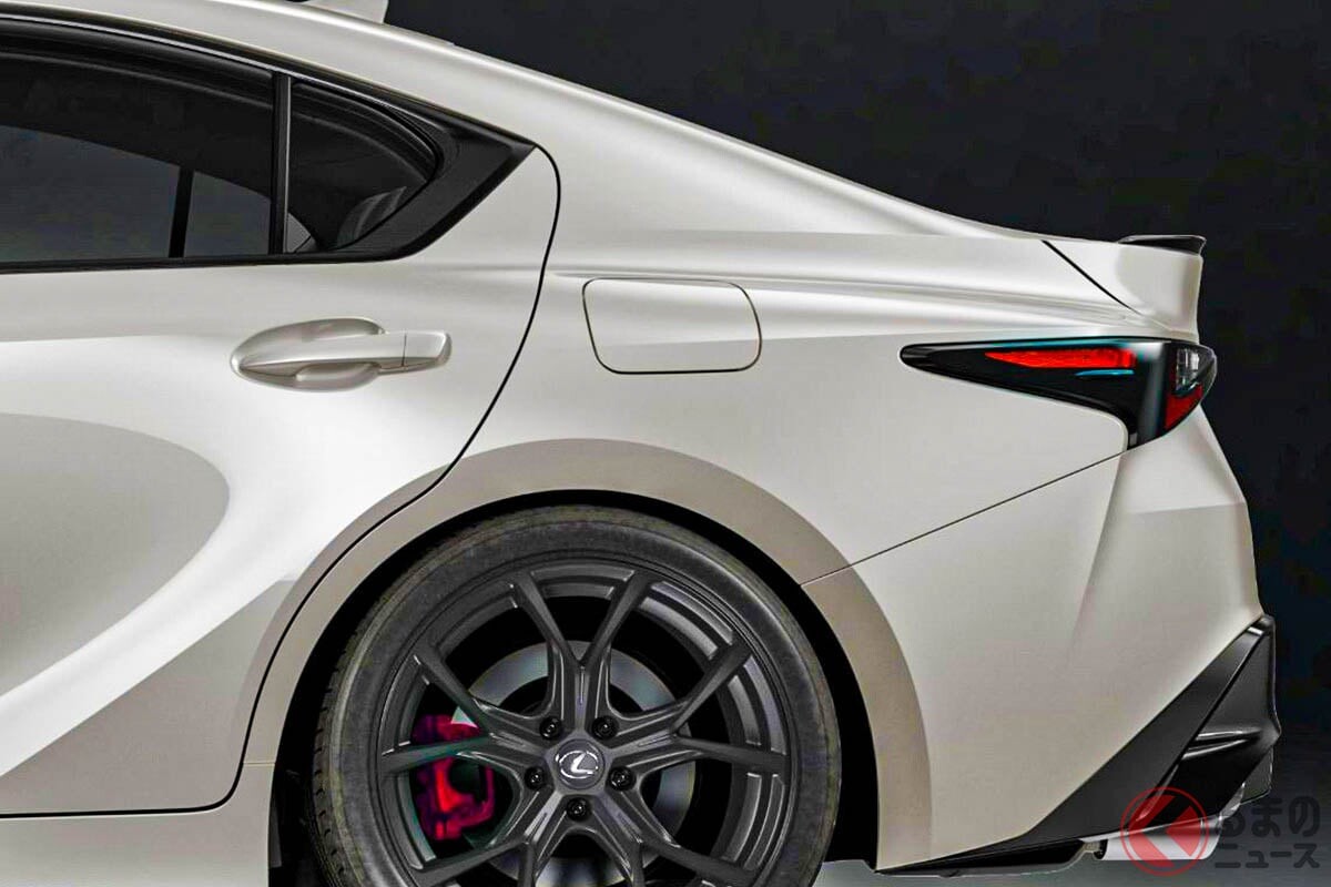 【カナダ】5リッター“V8”搭載！ レクサス新「スポーティ“セダン”」発表！ “LFA”デザイン採用＆パフォーマンス強化の「IS」！ 470馬力超えで”めちゃ楽しそう”な「究極モデル」登場