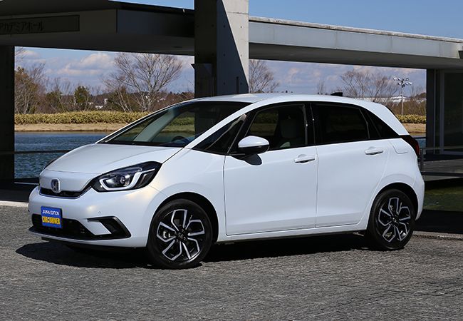 最新モデル試乗 原点回帰のシンプルデザイン 広く 使いやすく そして先進的な新型フィットを長く愛せる理由 カー アンド ドライバー 自動車情報サイト 新車 中古車 Carview