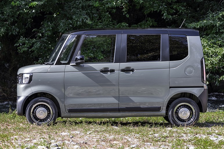 【やっぱり王者は強かった】ホンダ「N-BOX」、2025年上半期の新車販売台数で1位を獲得…登場から14年で累計284万を突破