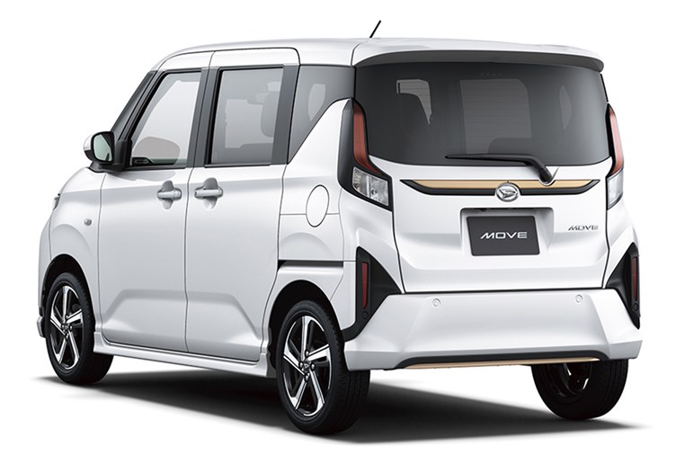 【ダイハツ復活！】新型「ムーヴ」が販売好調で目標の5倍となる月3万台を達成。人気グレードは上級RSとG。人気カラーは？