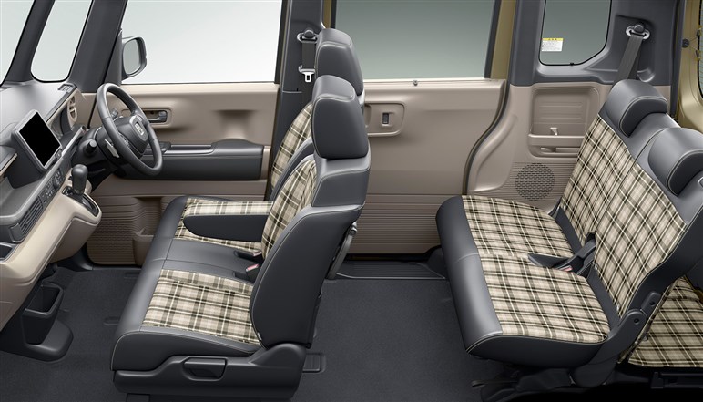 【やっぱり王者は強かった】ホンダ「N-BOX」、2025年上半期の新車販売台数で1位を獲得…登場から14年で累計284万を突破