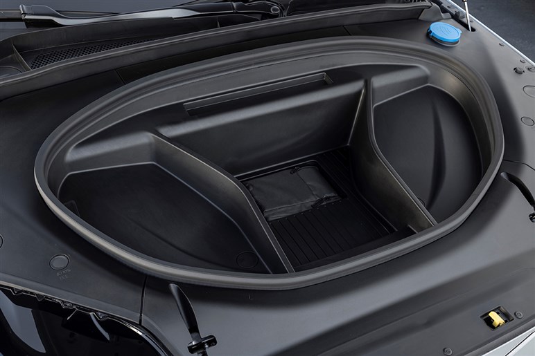 【XC60はもう時代遅れ？】次世代ソフトウェアSUV「EX60」の登場が示すボルボ電動化の現在地