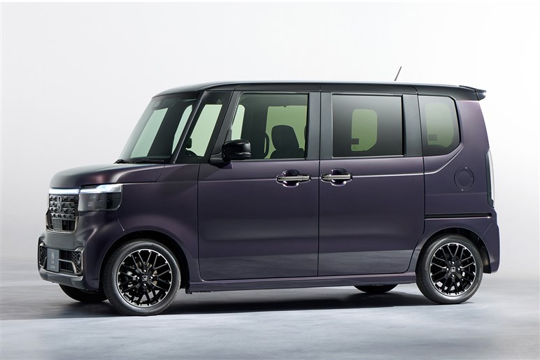 【やっぱり王者は強かった】ホンダ「N-BOX」、2025年上半期の新車販売台数で1位を獲得…登場から14年で累計284万を突破