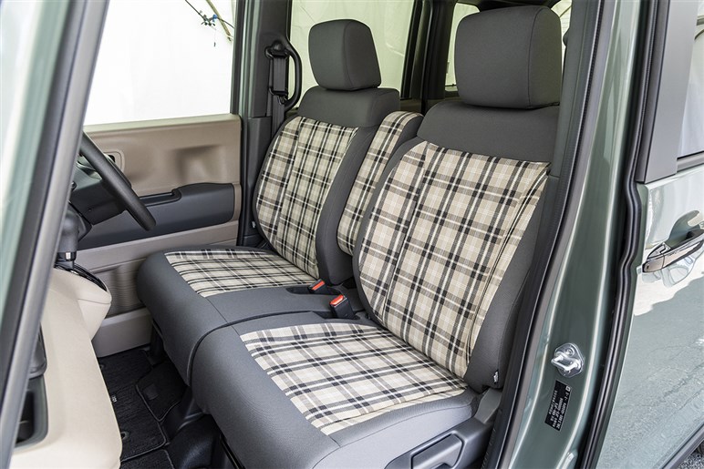 【やっぱり王者は強かった】ホンダ「N-BOX」、2025年上半期の新車販売台数で1位を獲得…登場から14年で累計284万を突破
