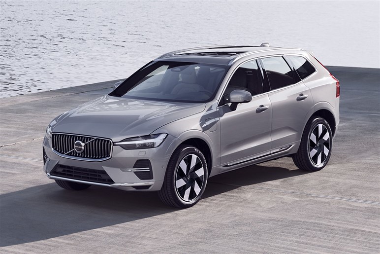 【XC60はもう時代遅れ？】次世代ソフトウェアSUV「EX60」の登場が示すボルボ電動化の現在地