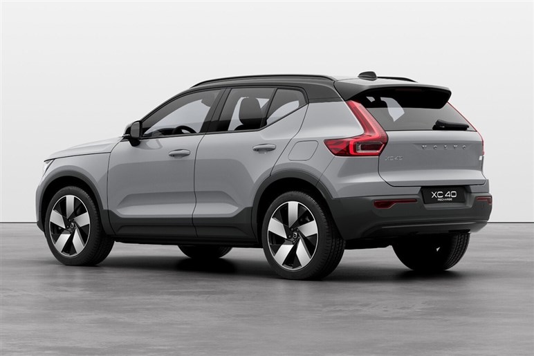 【XC60はもう時代遅れ？】次世代ソフトウェアSUV「EX60」の登場が示すボルボ電動化の現在地