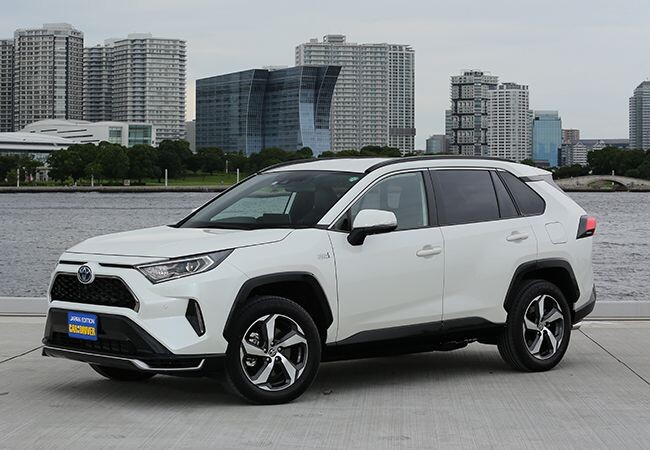 「注目SUV試乗」受注殺到、トヨタRAV4・PHVは豪快な加速が魅力。GRバージョンがほしい