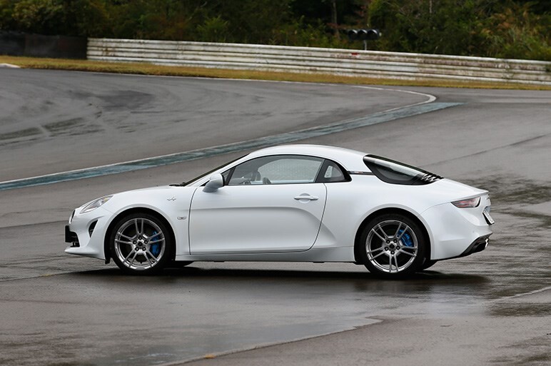 アルピナA110 GT4 ボディーのみドリフト Alpine A110 GT4 Cup + A110 production version in action