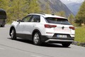 フォルクスワーゲンのベストセラーSUV「T-Roc」の次期型プロトタイプをキャッチ！「ChatGPT」タブレットを搭載