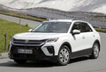 フォルクスワーゲンのベストセラーSUV「T-Roc」の次期型プロトタイプをキャッチ！「ChatGPT」タブレットを搭載