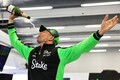 愛されるヒュルケンベルグ……メルセデス＆アストンマーティン、シャンパンを贈り初表彰台を祝福