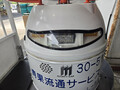 市場を疾走する謎の乗り物「ターレ」って言うのか！　なんと前輪は360度転舵！　知られざる中身とは？