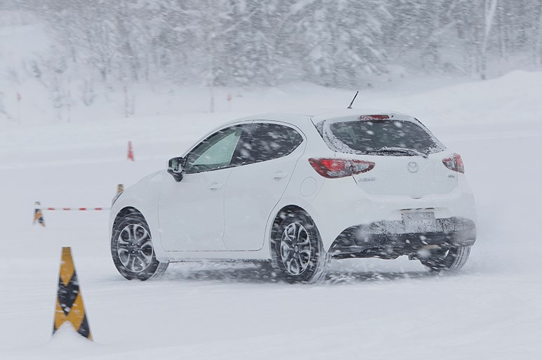 CX-8ほかに雪上試乗。マツダ車に感じる一本筋が通った走りの中身に触れた