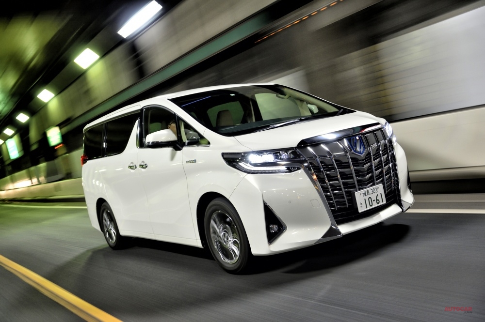 アルファードが売れている トヨタ アルファード なぜ月1万台に センチュリー騒動も影響か Autocar Japan 自動車情報サイト 新車 中古車 Carview