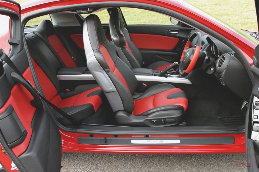 最後のロータリーエンジンをたしなむ マツダrx 8 英国版中古車ガイド Autocar Japan 自動車情報サイト 新車 中古車 Carview
